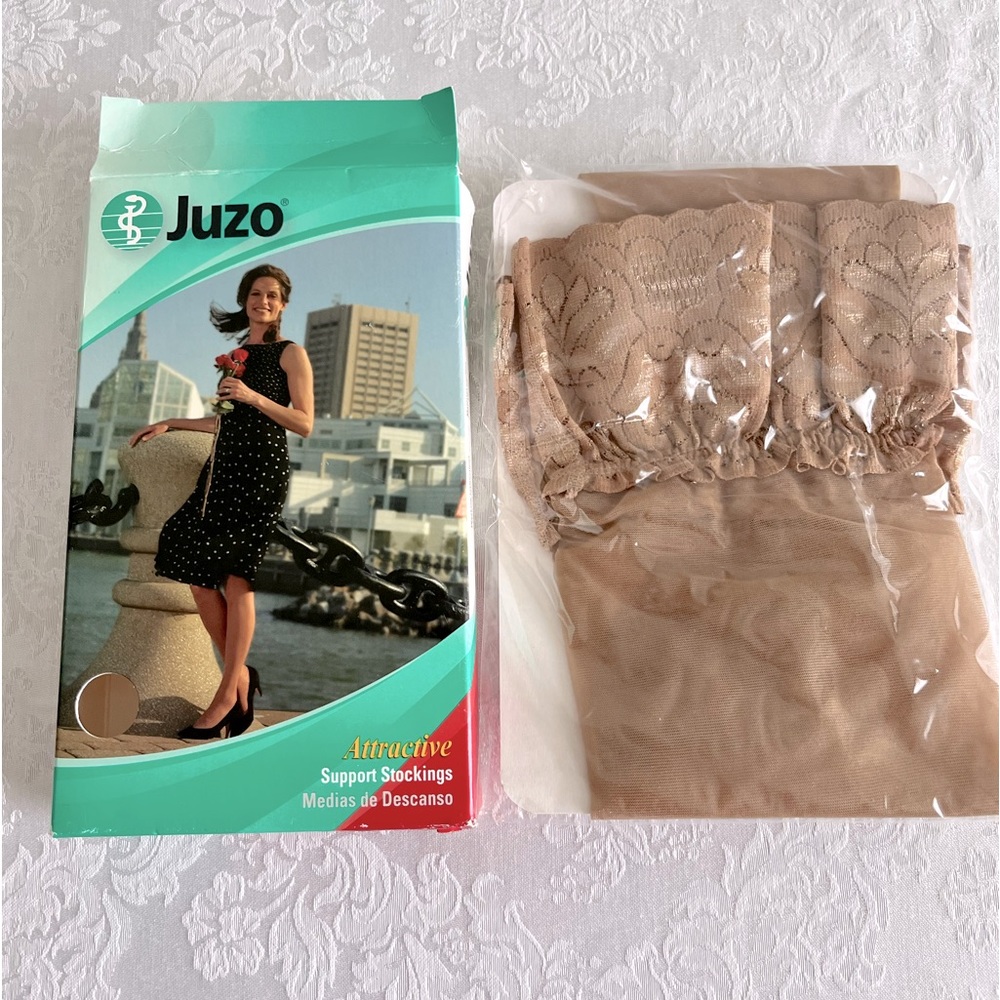 NIB full thigh therapeutic & support stocking with lace 12-16mmHg size 2